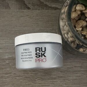A jar of RuskPRO Fix03 Sculpting Paste
